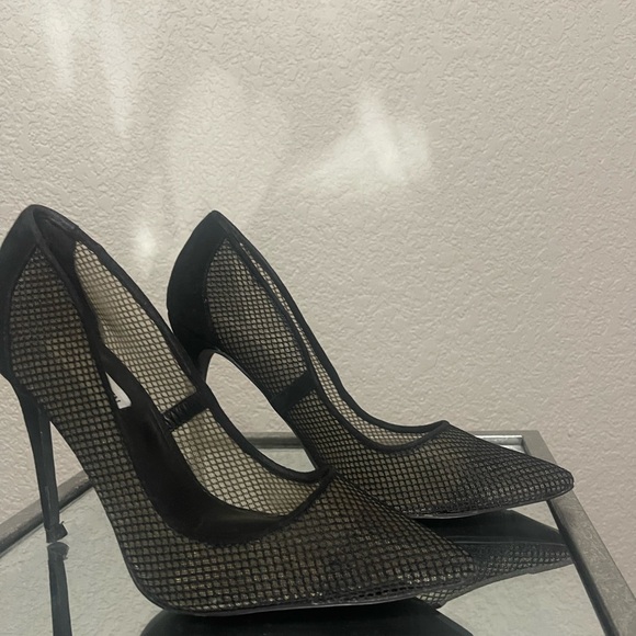 Gabby’s Closet - Picture 2 of 2